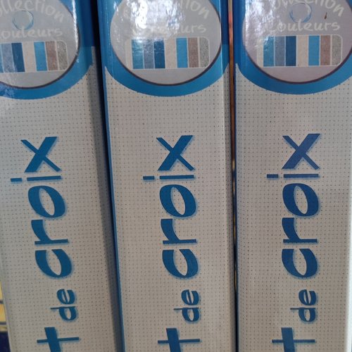 3 classeurs avec intercalaires et grilles point de croix - collection couleurs - éditions fabbri