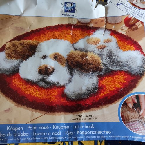 A finir tapis point noué chien rigolo - vervaco