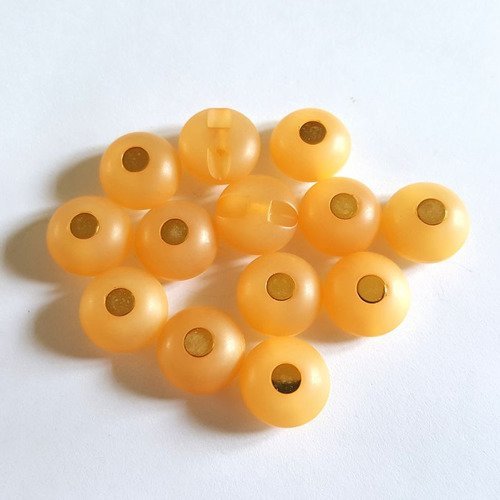 13 boutons résine orange - 15mm - 52n
