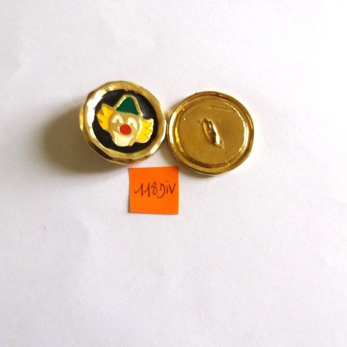 1 bouton métal doré sur fond noir (peint a la main) - 35mm - 118div