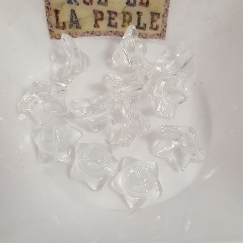 12 perles en verre transparente - forme fleur 13x10mm