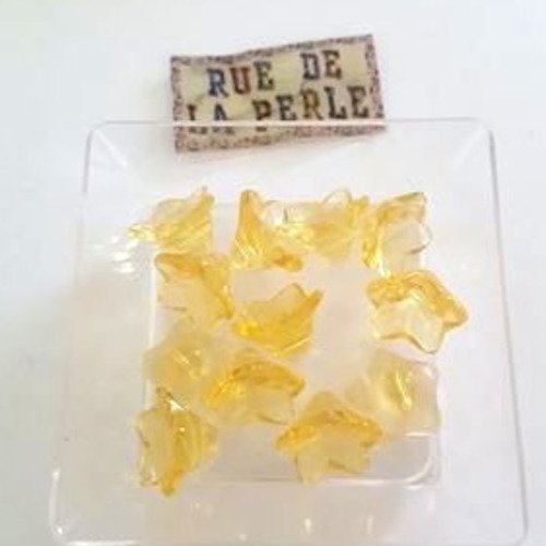 12 perles en verre jaune - forme fleur 13x10mm