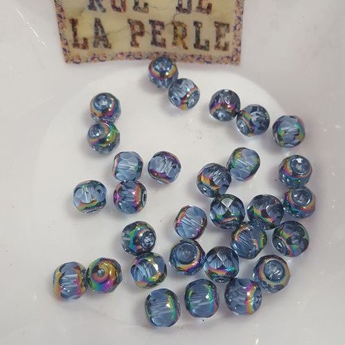 30 perles en verre a facette métallisé bleu ciel - 6mm