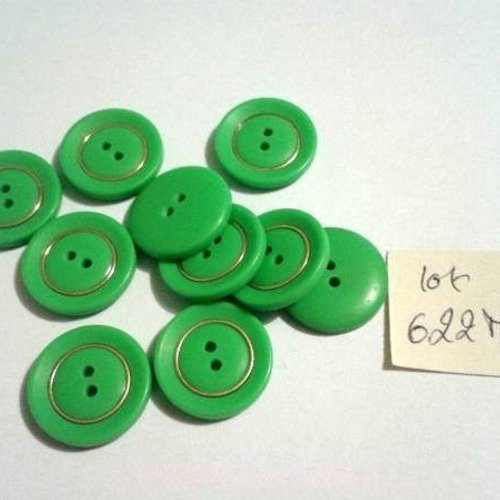 9 boutons résine vert avec un liserai doré - vintage - 18mm - 622m