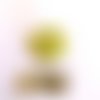 1 pendentif ou pampille en nacre vert pomme - 30mm - rond non percé - s