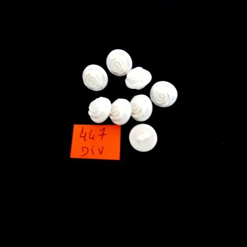 4 boutons en résine blanc (décor petite fleur) - 11mm - 447div