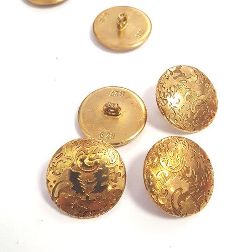 1 bouton métal plaqué or ,arabesque  - 23mm - 62t