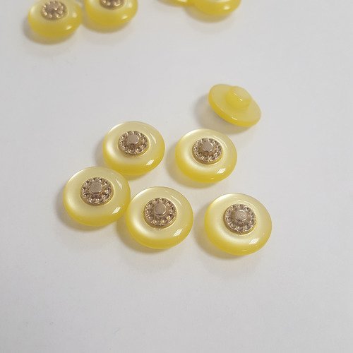5 boutons résine jaune et doré - 13mm- 150t