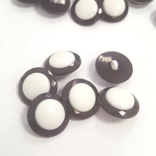 6 boutons résine noir et blanc - 18mm - 186t