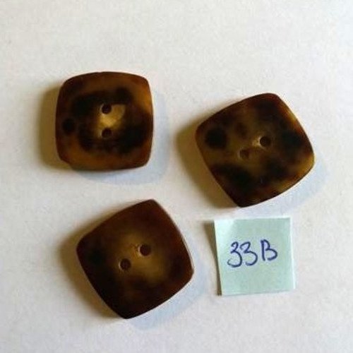 3 boutons en corne marron - 22x22mm - 33b