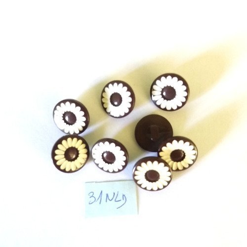 8 boutons en résine marron et blanc ( fleur ) - 14mm - 31nld