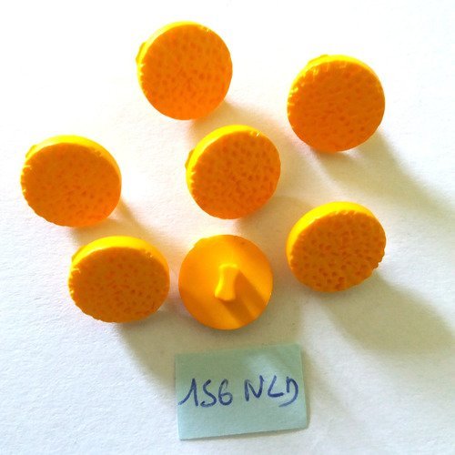 7 boutons en résine jaune orange - 14mm - 156nld