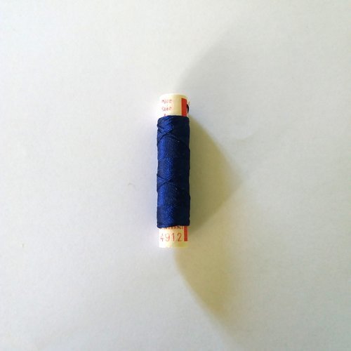 Fil de soie bleu foncé - phenix - cordonnet 8m - n°4912