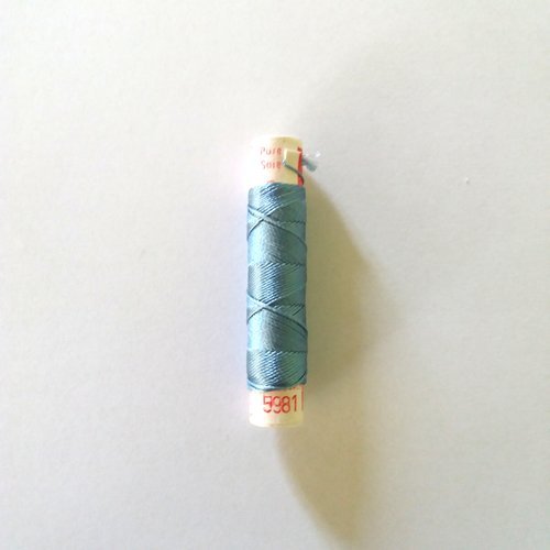 Fil de soie bleu ciel - phenix - cordonnet 8m - n°5981