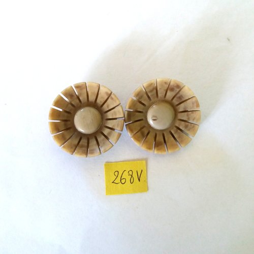 2 boutons en résine beige - 35mm - 268v