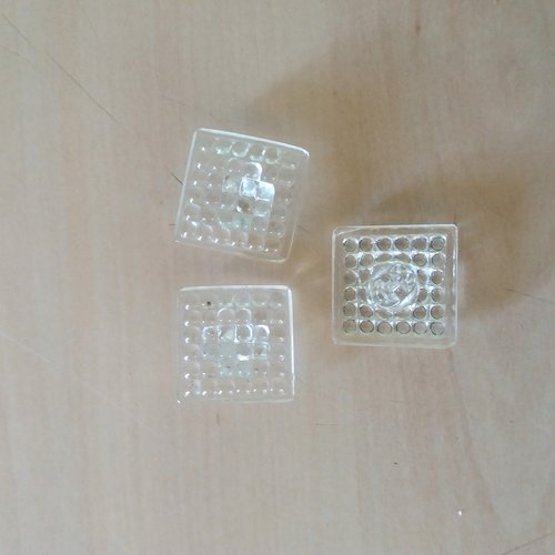 3 boutons en verre transparent - ancien - 21x21mm - 145mp