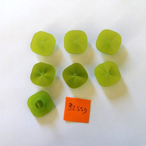 7 boutons en résine vert clair - vintage - 20x20mm - 3255d