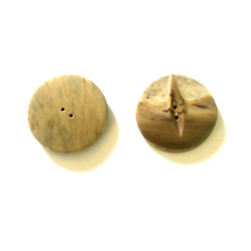 2 boutons en résine beige - art deco - ancien - 33mm - 313mp
