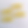 6 boutons fantaisies en bois jaune (moustache) - 11x35mm f7