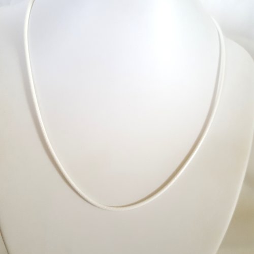 1 collier en coton ciré blanc - 45cm 