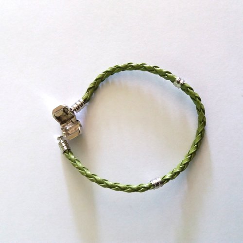 1 bracelet en simili cuir tressé vert - 17cm