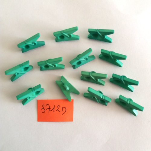 13 boutons en résine vert (épingle à linge) - 17x14mm - 3712d