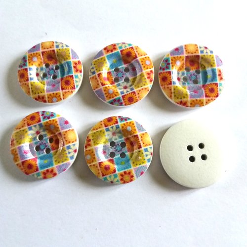 6 boutons fantaisies en bois avec des petits carrés multicolores - 25mm - 17