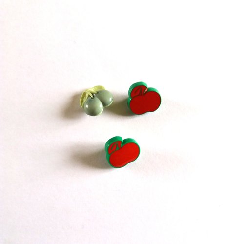 3 boutons en résine vert rouge et vert d'eau - pomme et cerise - 13mm - ab360