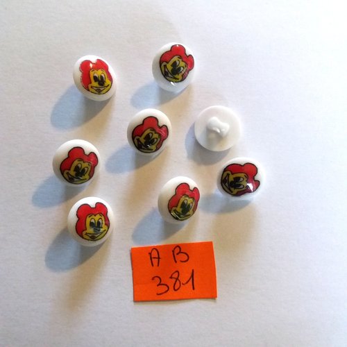 8 boutons en résine blanc rouge et jaune - petit personnage - 13mm - ab381