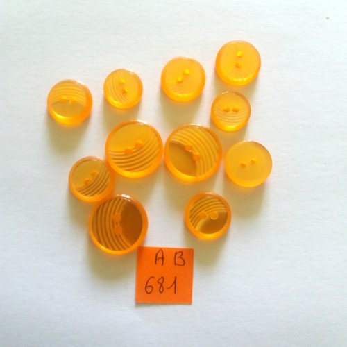11 boutons en résine orange - 18mm et 14mm - ab681