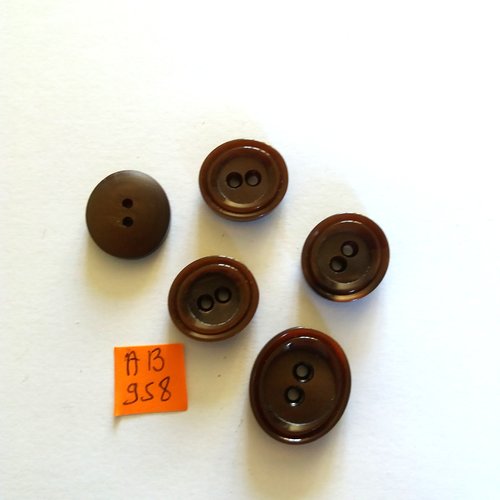 5 boutons en résine marron - 20x22mm et 17x19mm - ab958