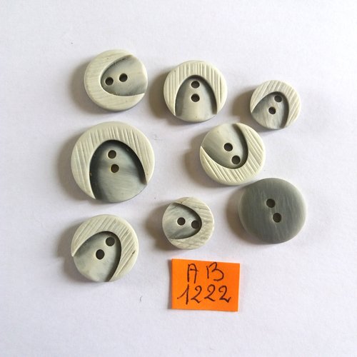 8 boutons en résine gris clair - 23mm -18mm et 14mm - ab1222