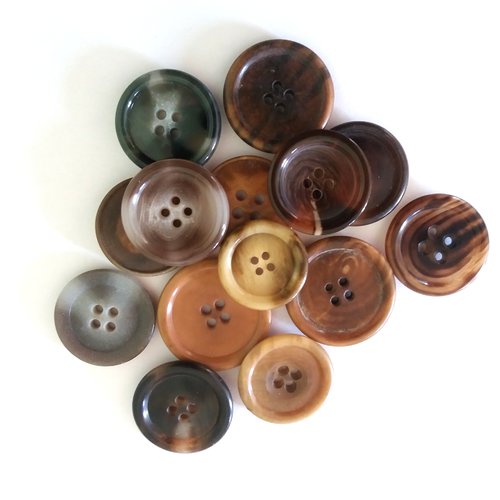 14 boutons en résine marron beige et gris - entre 25 et 323mm - ancien - 1186mp