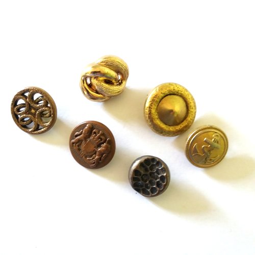 6 boutons en résine doré et cuivre - entre 18 et 25mm - ancien - 1233mp