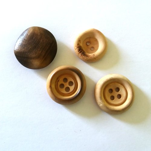 4 boutons en bois marron - taille diverse - ancien - 1240mp