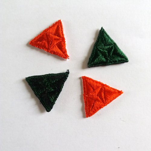 4 thermocollants triangle rouge et vert - 21mm - écusson à coudre - e66
