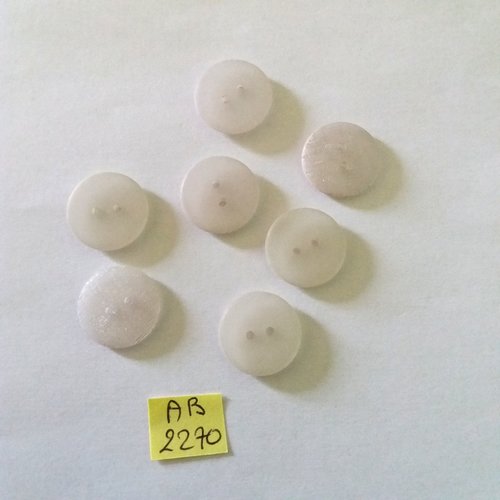 7 boutons en résine blanc cassé/écru - 18mm - ab2270