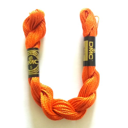 Échevette fil de coton perlé torsadé - dmc - orange foncé 900