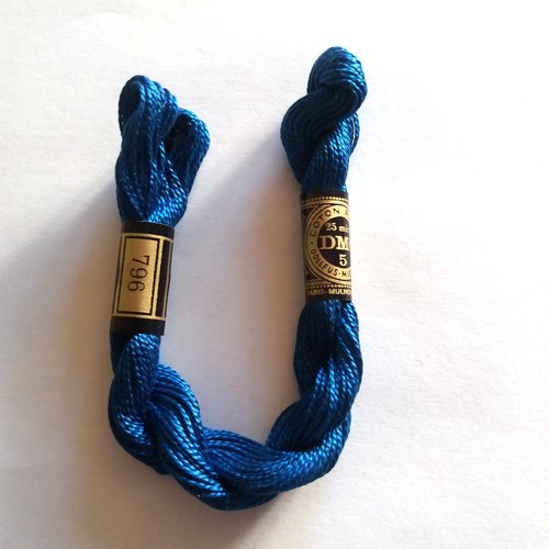 Échevette fil de coton perlé torsadé - dmc - bleu 796