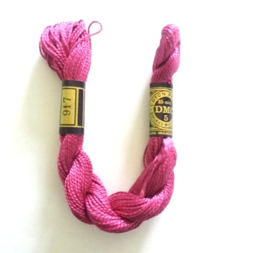 Échevette fil de coton perlé torsadé - dmc - violet 917