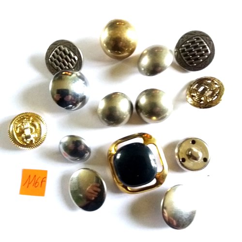 14 boutons en métal doré et argenté - ente 18mm et 30mm - 116f