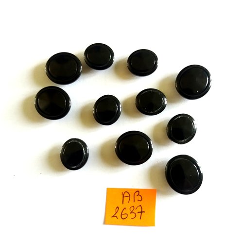 11 boutons en résine noir - taille diverse - ab2637