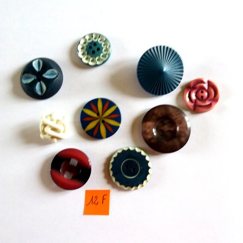 9 boutons en résine multicolore - entre 19mm et 30mm - 12f