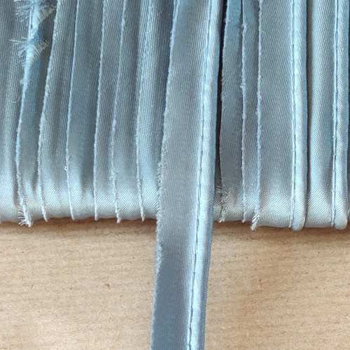 Passepoil satin gris - 12mm - vendu au mètre - p19