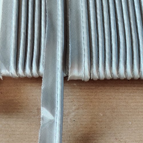 Passepoil satin gris - 12mm - vendu au mètre - p20