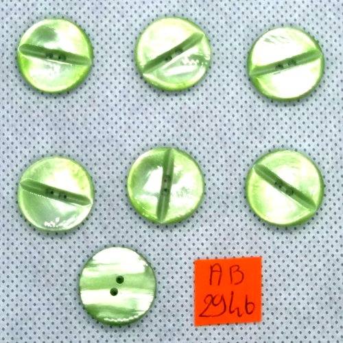 7 boutons en résine vert - 18mm - ab2946