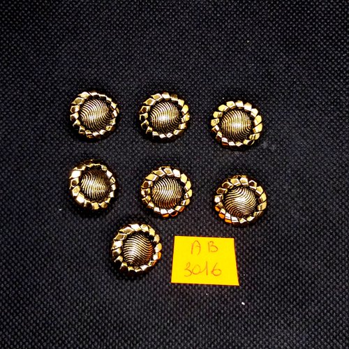 7 boutons en résine doré - 18mm - ab3016
