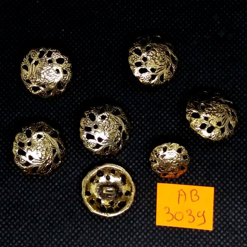 7 boutons en métal doré - 20mm et 14mm - ab3039