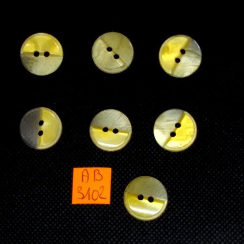 7 boutons en résine jaune - 17mm - ab3102