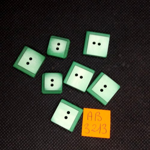 7 boutons en résine vert  - 16x16mm et 14x14mm - ab3213